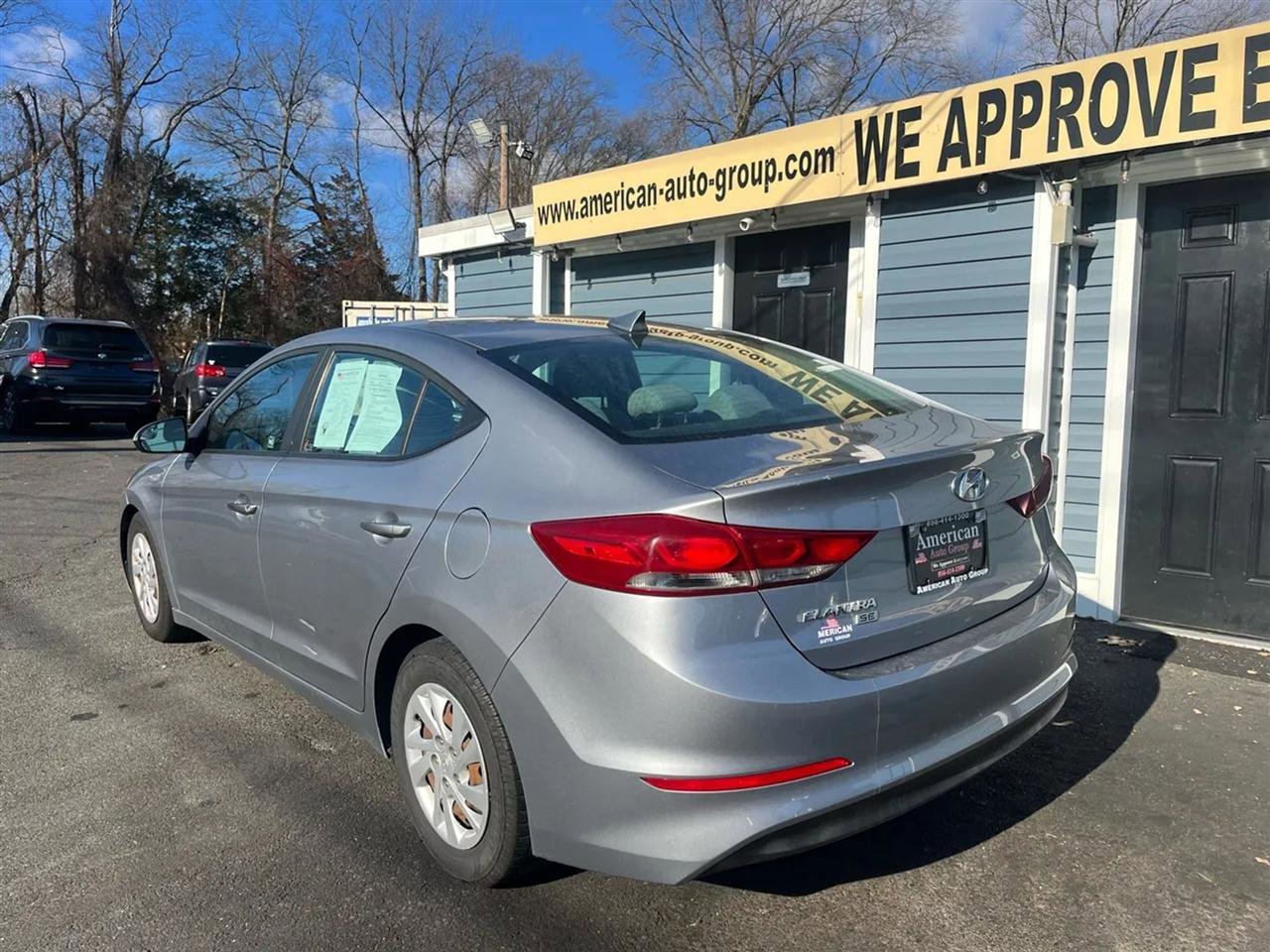 Used 2017 Hyundai Elantra SE image 5