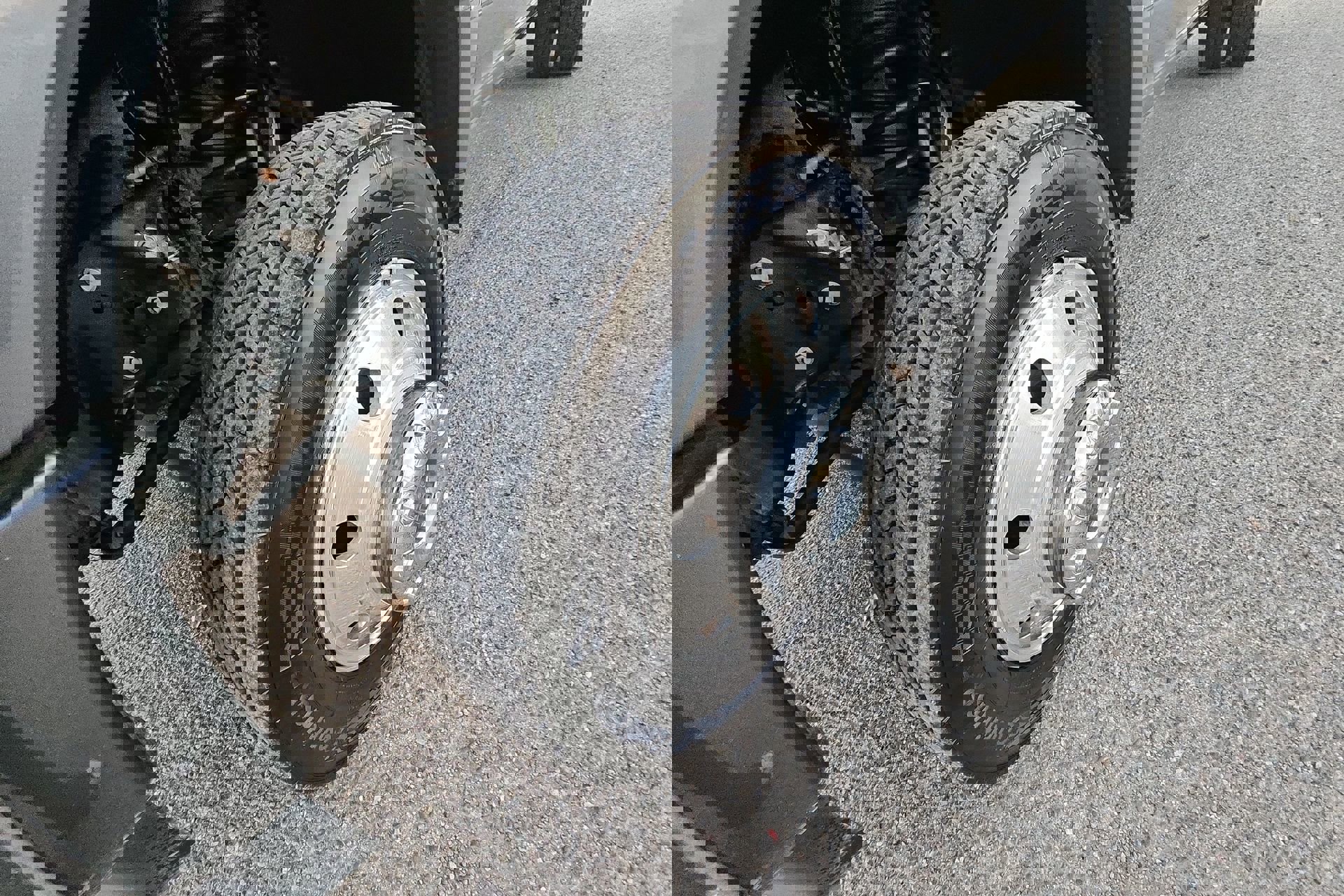 Used 2022 Ford F450 Platinum w/ FX4 Off-Road Package image 18