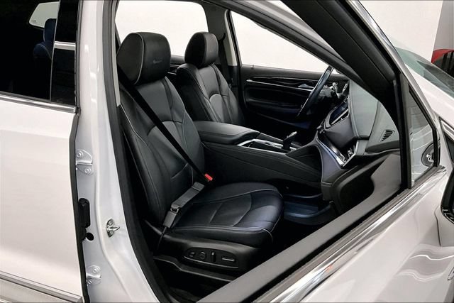Used 2021 Buick Enclave Avenir w/ Avenir Technology Package FWD image 8