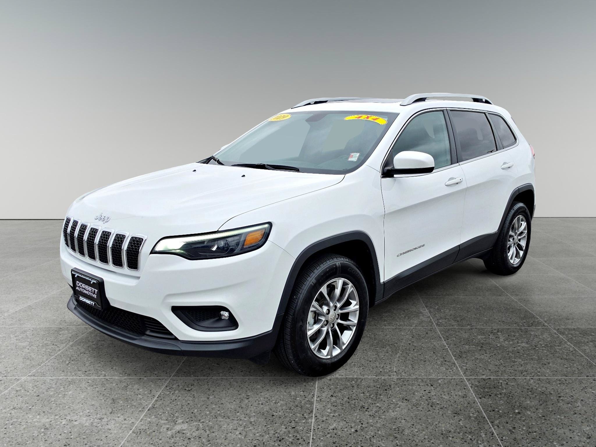 Used 2019 Jeep Cherokee Latitude Plus w/ Comfort/Convenience Group