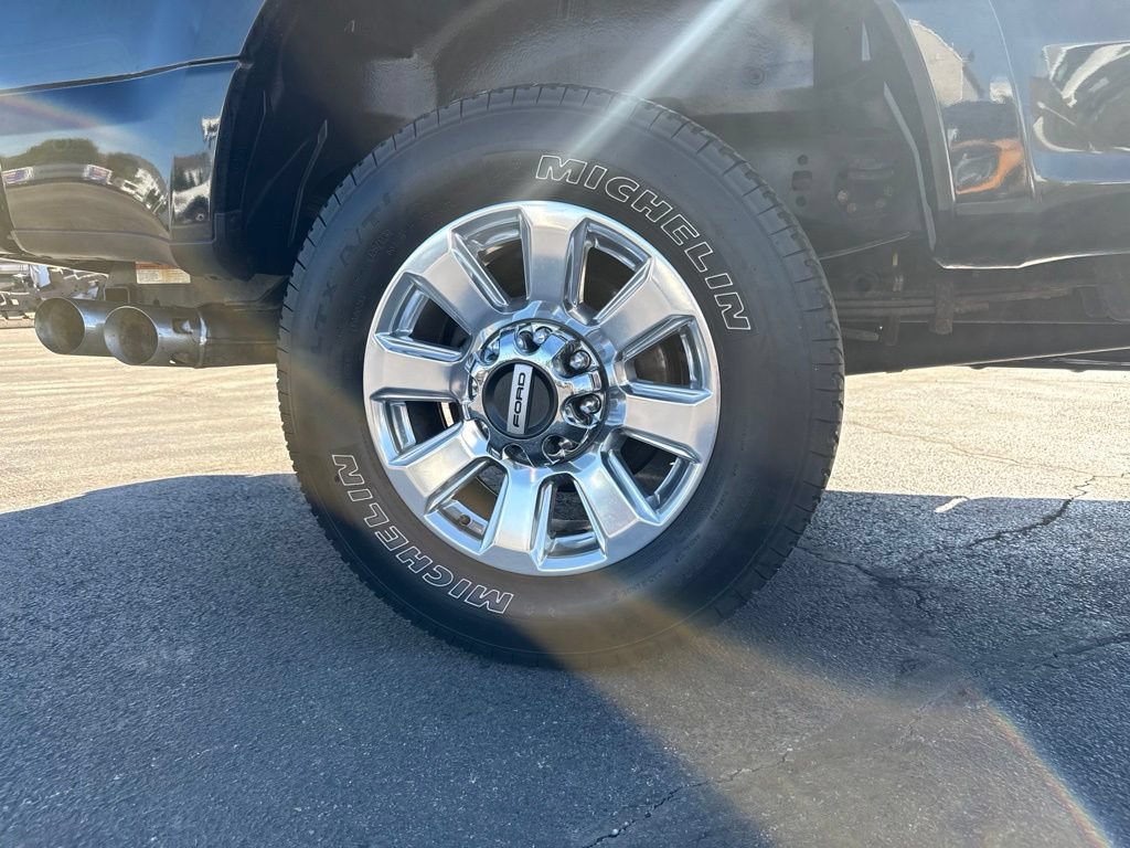 Used 2020 Ford F350 Platinum w/ FX4 Off-Road Package AWD/4WD image 45