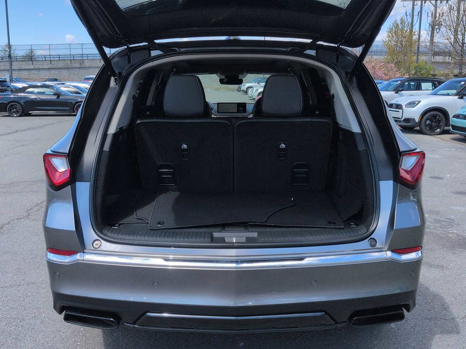 Used 2022 Acura MDX SH-AWD w/ Technology Package image 35