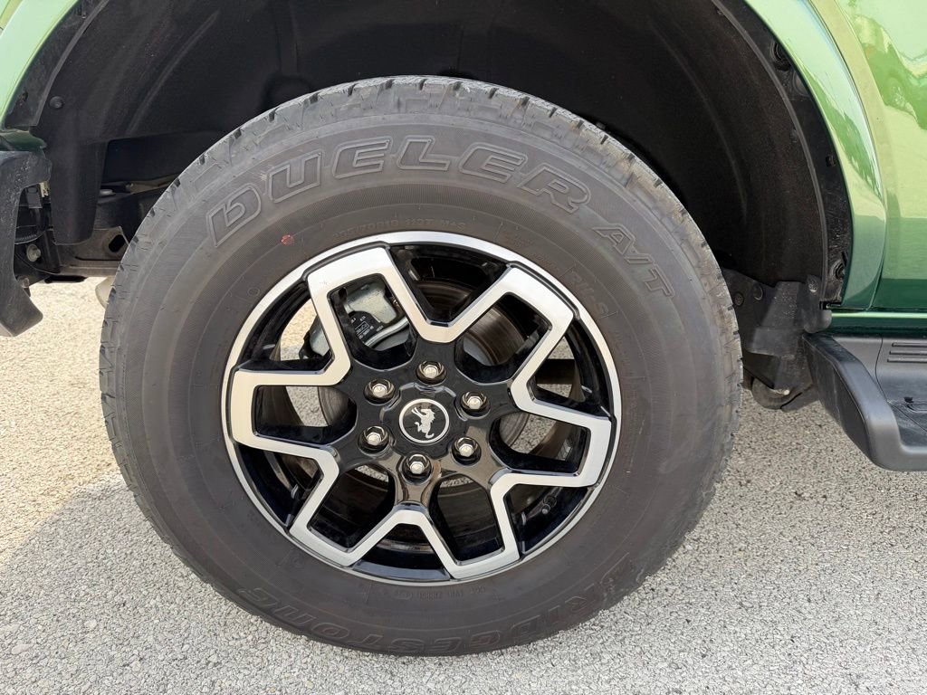 Used 2025 Ford Bronco Outer Banks image 21