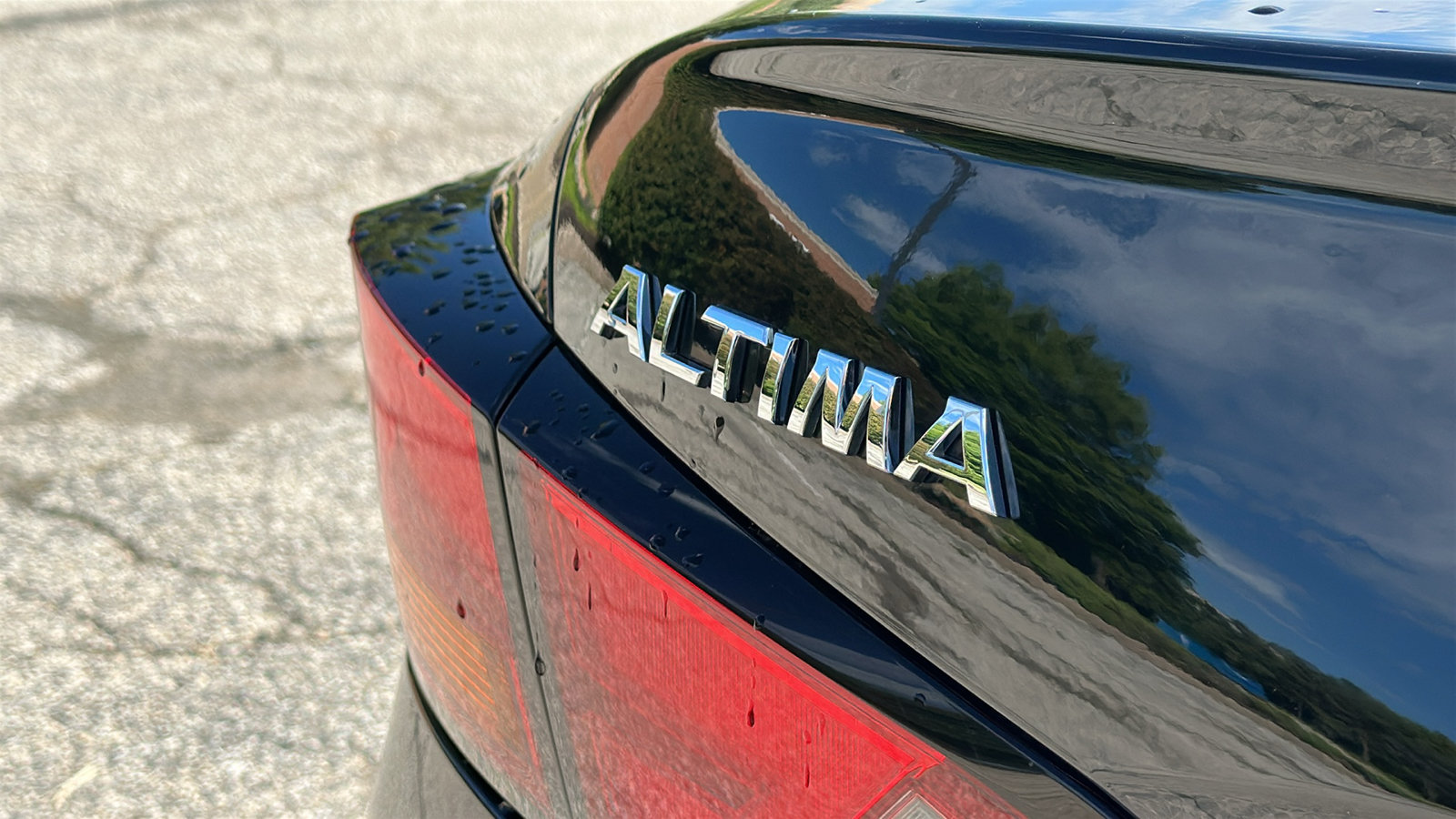 Certified 2019 Nissan Altima 2.5 Platinum FWD image 10