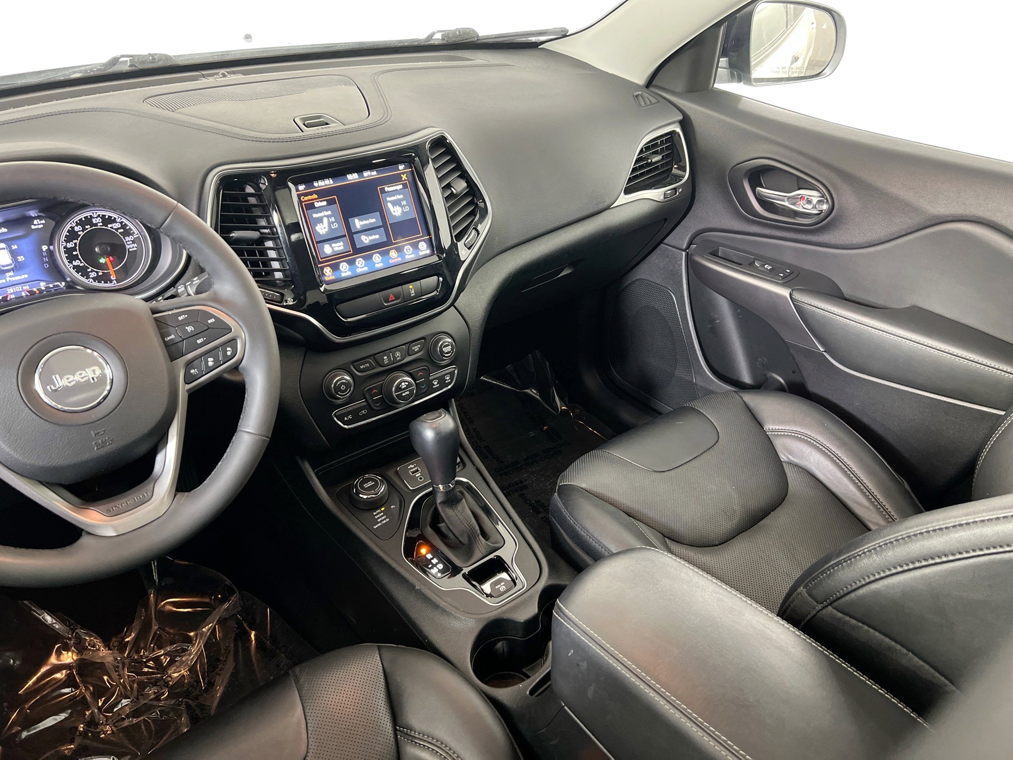 Used 2022 Jeep Cherokee Limited image 23