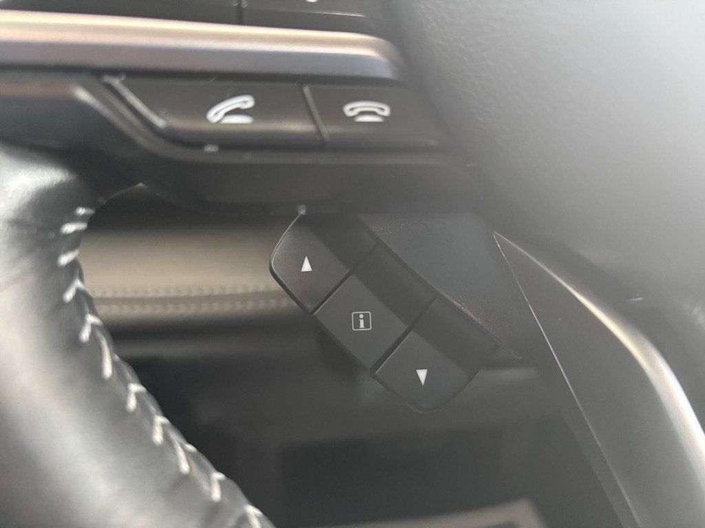 Used 2020 Subaru Outback Touring XT AWD/4WD image 12