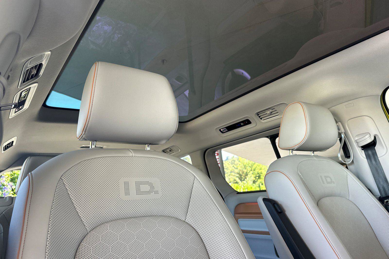 New 2025 Volkswagen ID. Buzz Pro S Plus image 17