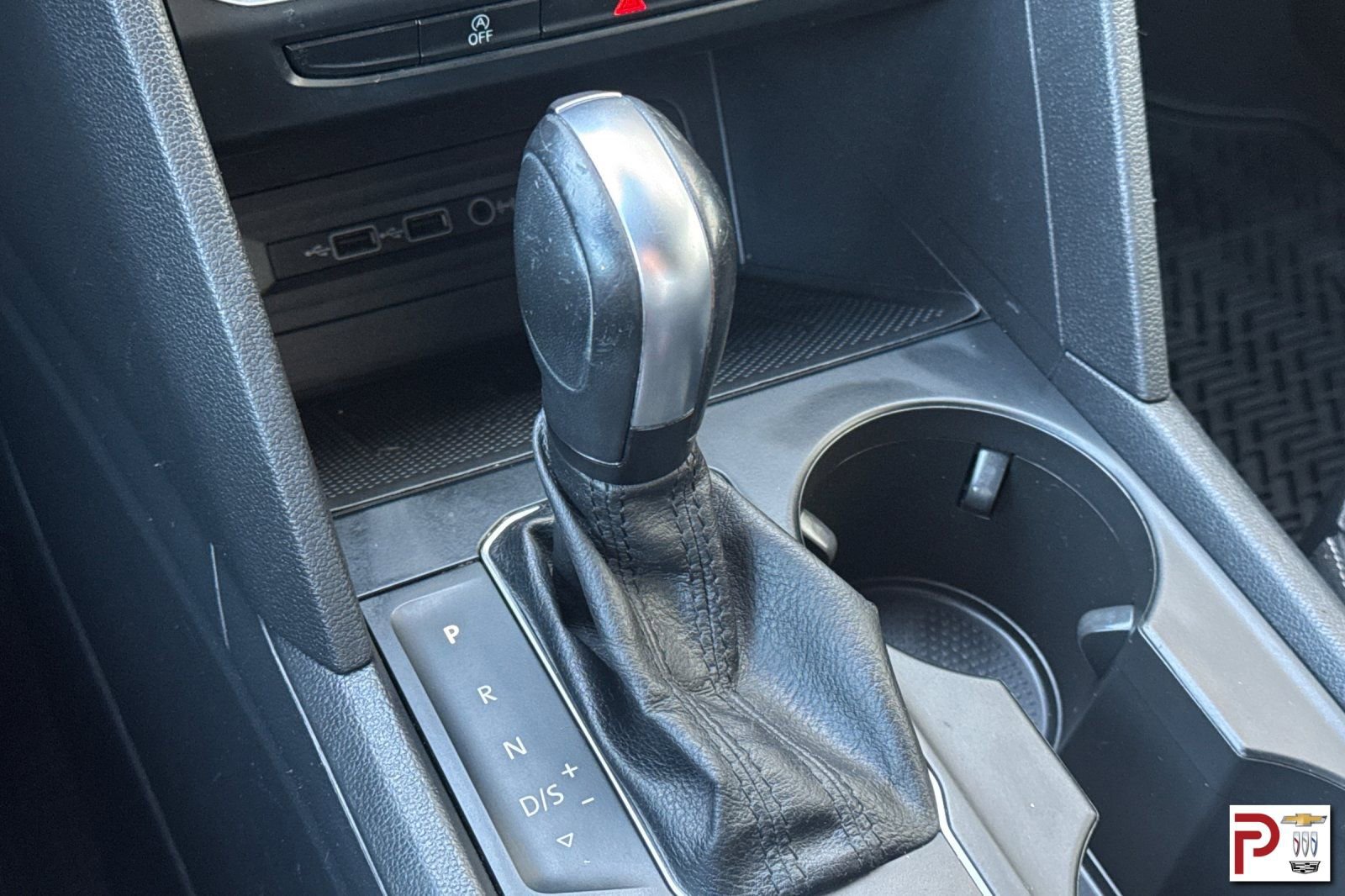 Used 2020 Volkswagen Atlas Cross Sport SE image 26