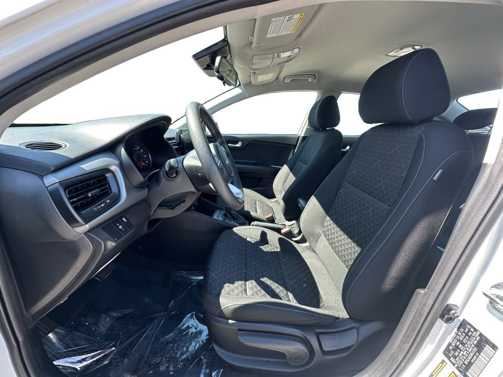 Used 2022 Kia Rio S w/ Technology Package image 9