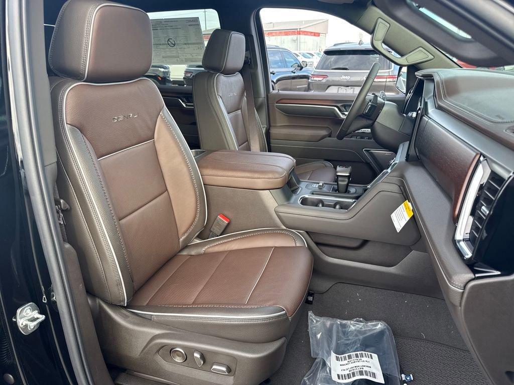 New 2026 GMC Sierra 1500 Denali w/ Denali Reserve Package image 13