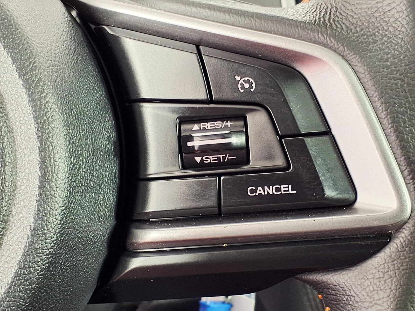 Used 2018 Subaru Crosstrek 2.0i Premium w/ Moonroof Package AWD/4WD image 17