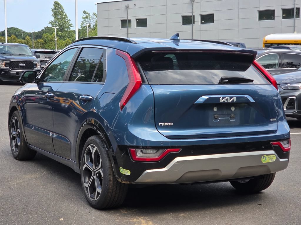Used 2023 Kia Niro SX Touring FWD image 6