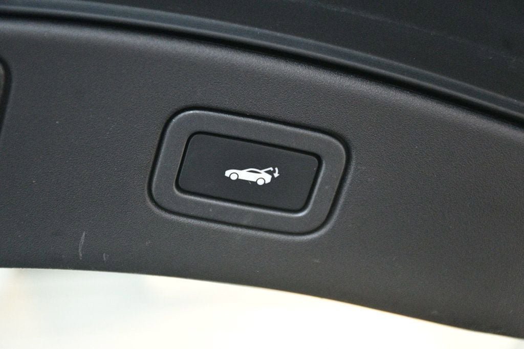 Used 2017 Jaguar F-TYPE Coupe RWD image 56