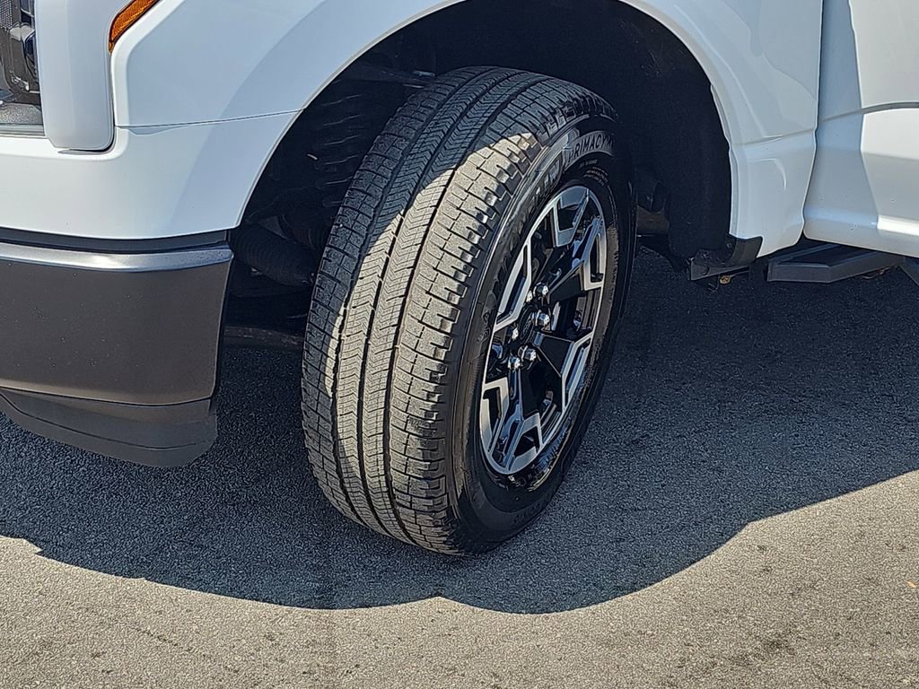 Used 2023 Ford F150 Lightning Pro image 35