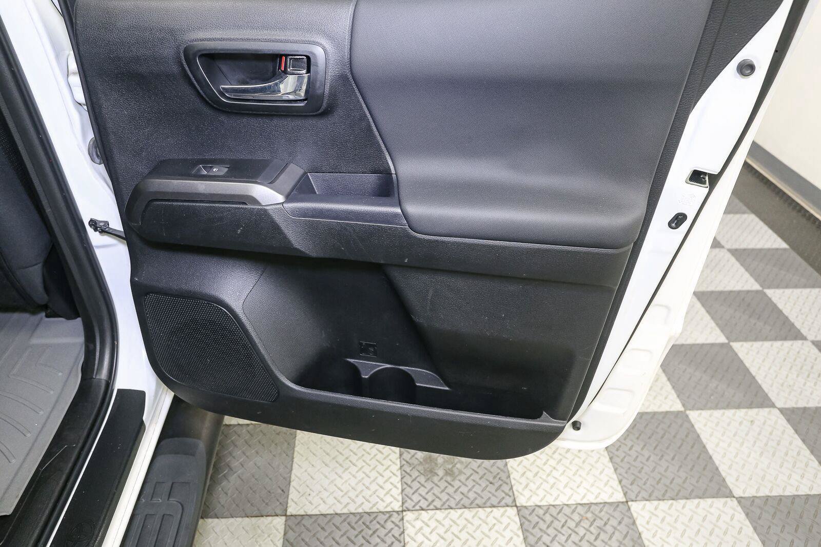 Used 2023 Toyota Tacoma TRD Sport AWD/4WD image 21
