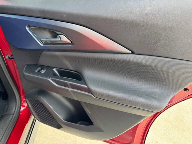 Certified 2025 Chevrolet Equinox EV LT w/ Convenience Package image 11