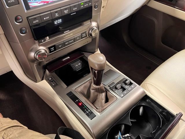 Used 2017 Lexus GX 460 Premium w/ Premium Package AWD/4WD image 28