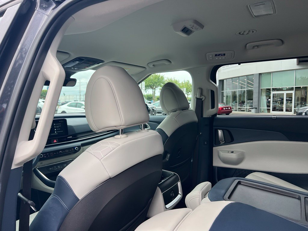 Certified 2026 Kia Carnival EX FWD image 9