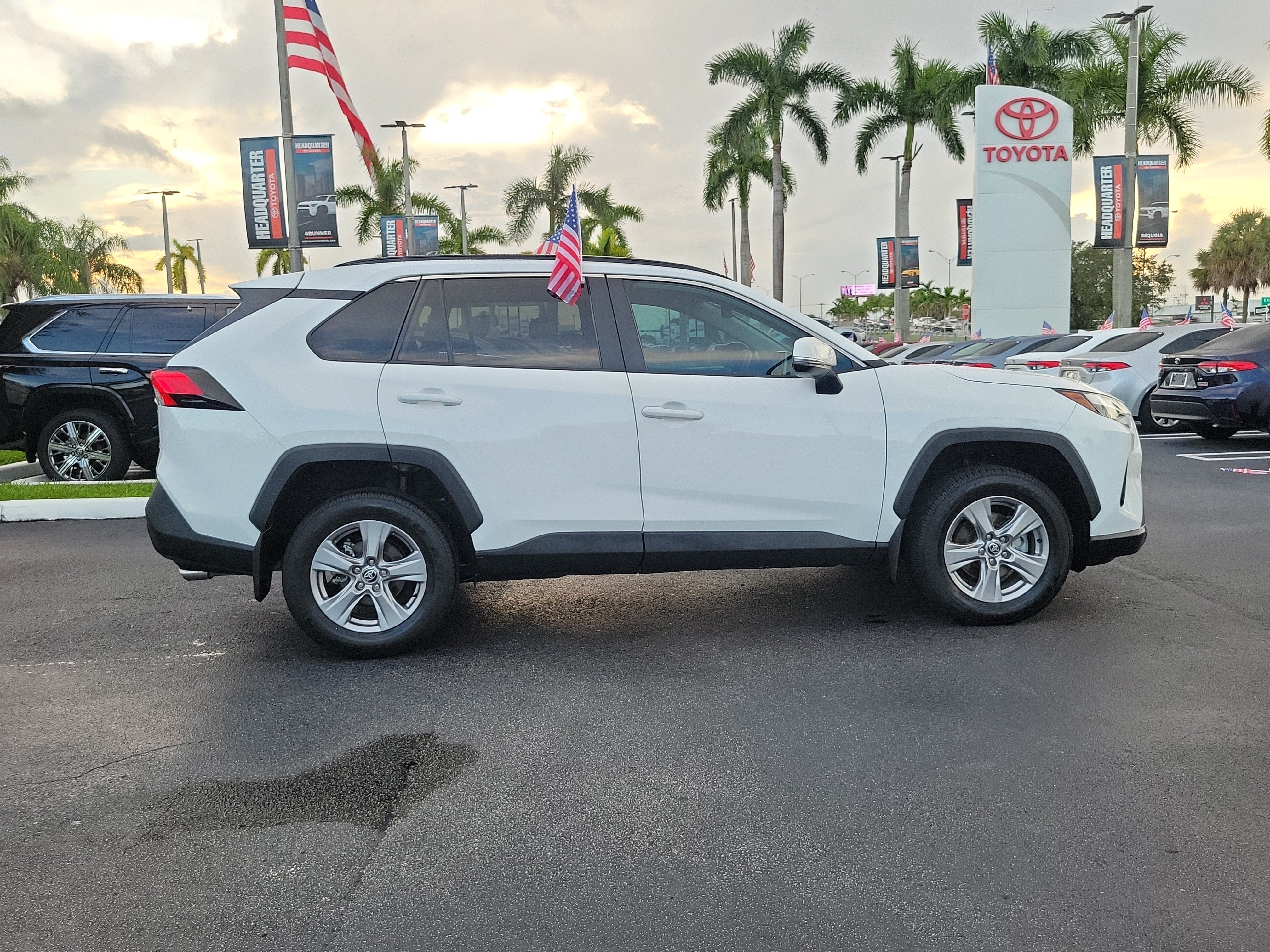 Used 2025 Toyota RAV4 XLE w/ Convenience Package FWD image 13