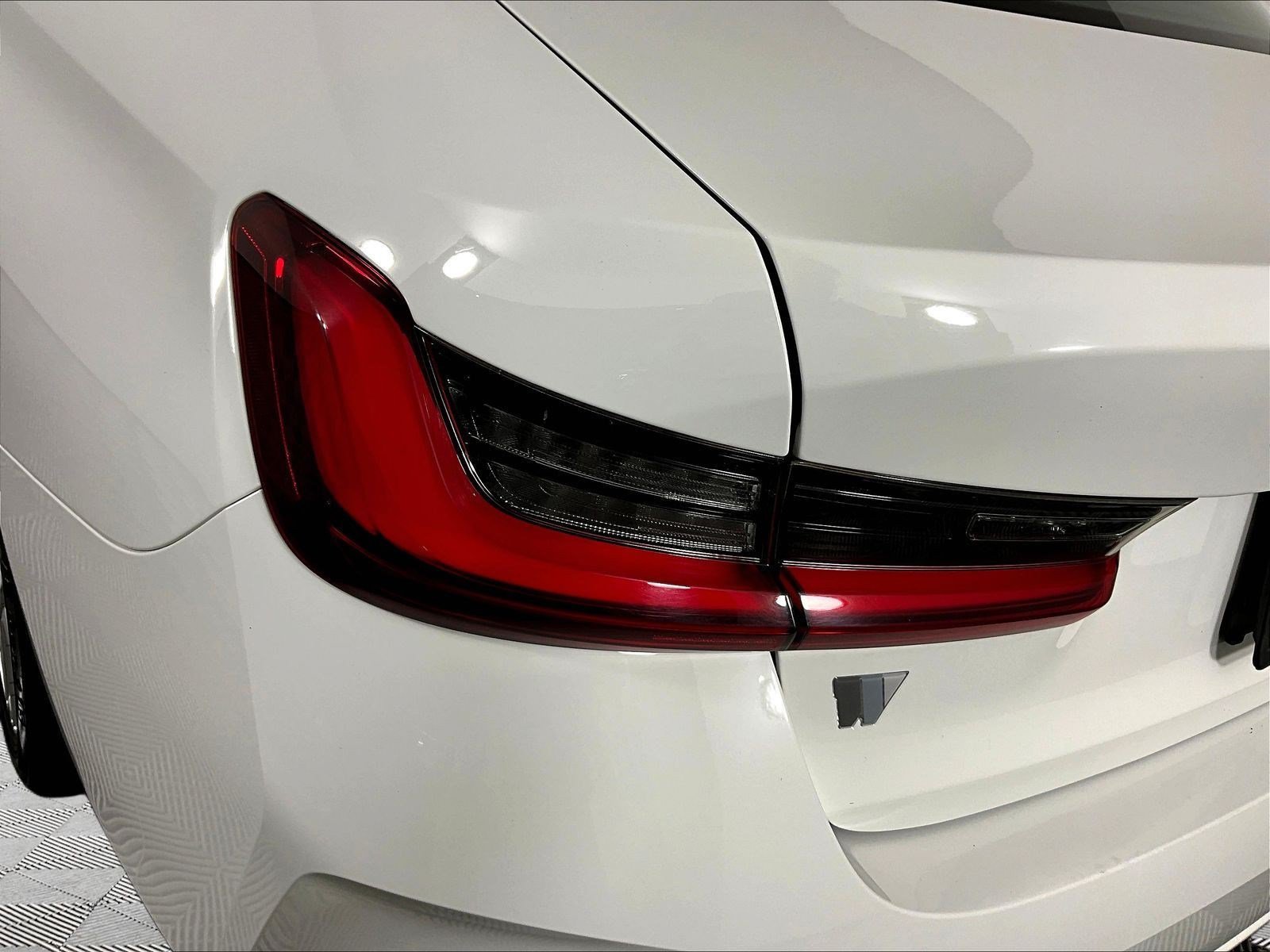 Used 2025 BMW 330i Sedan RWD image 23