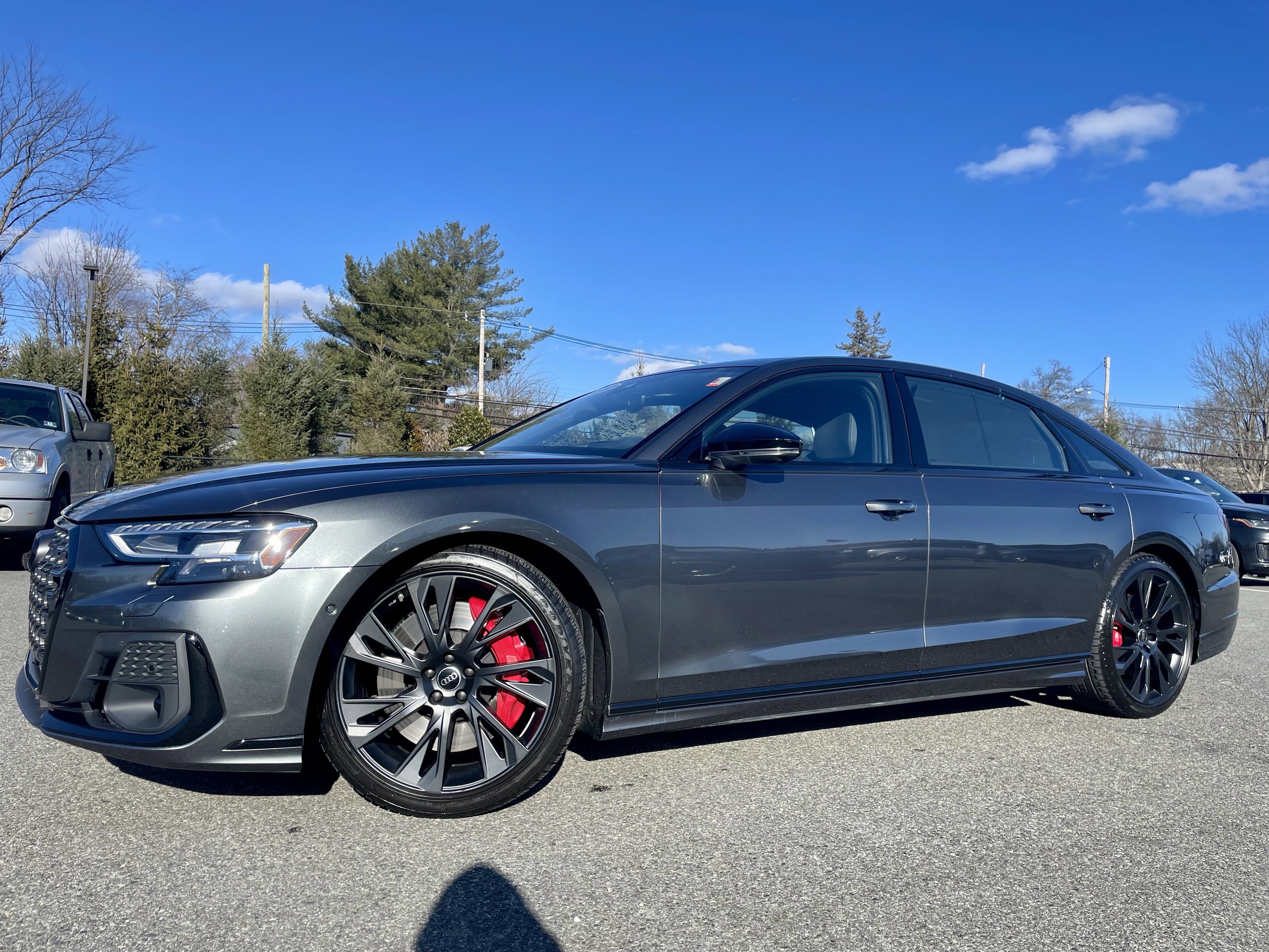 Used 2025 Audi S8 image 36