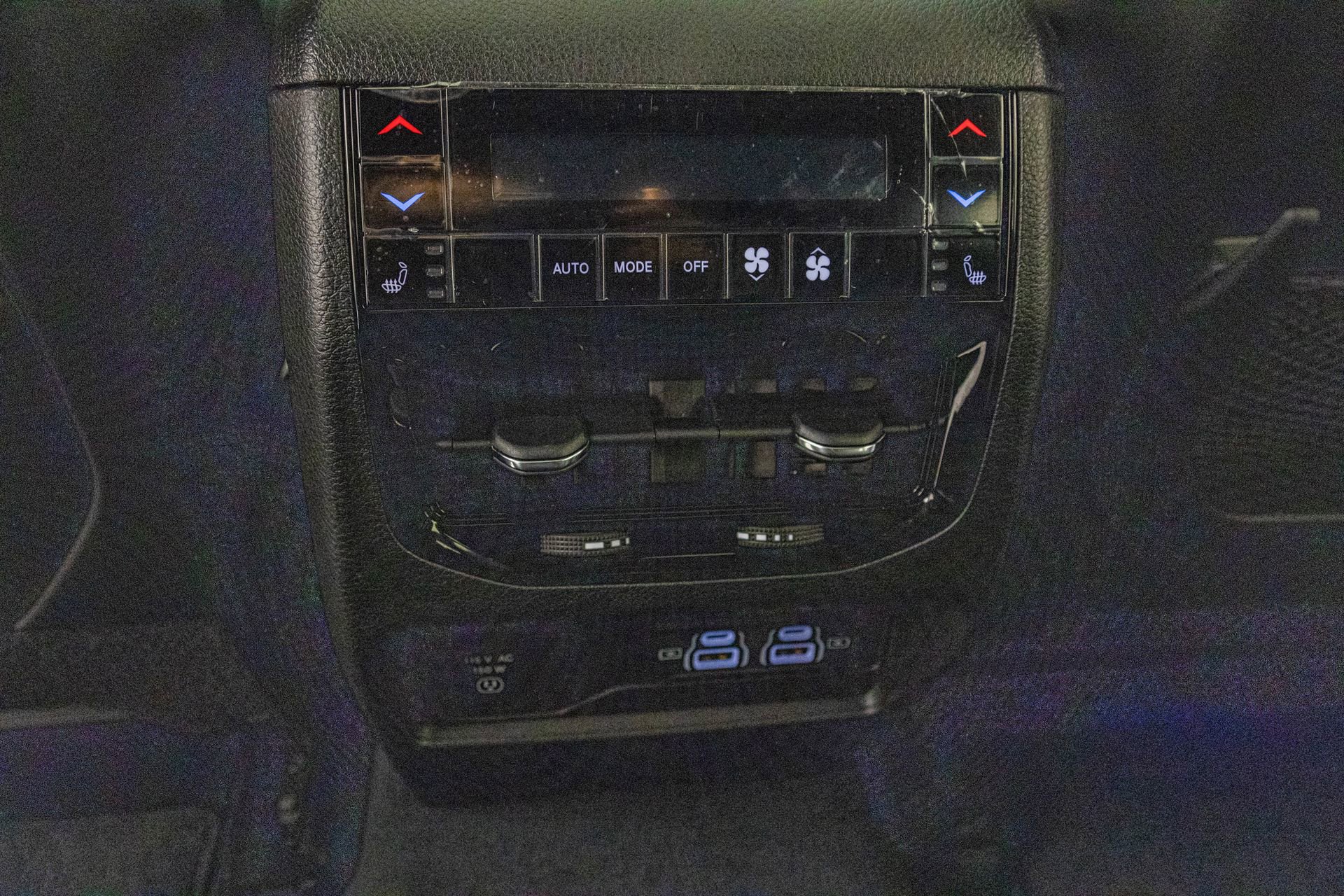 Used 2023 Jeep Grand Cherokee Overland w/ Adv Protech Group III image 37