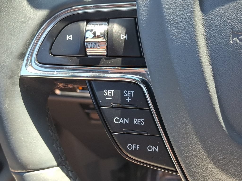 Used 2022 Lincoln Nautilus Reserve AWD/4WD image 22
