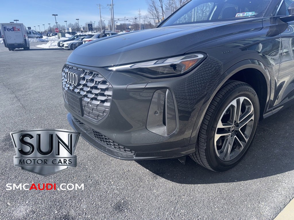 Used 2025 Audi Q5 Premium w/ Convenience Package image 14