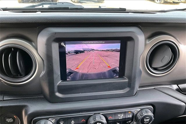 Used 2021 Jeep Gladiator Sport image 15