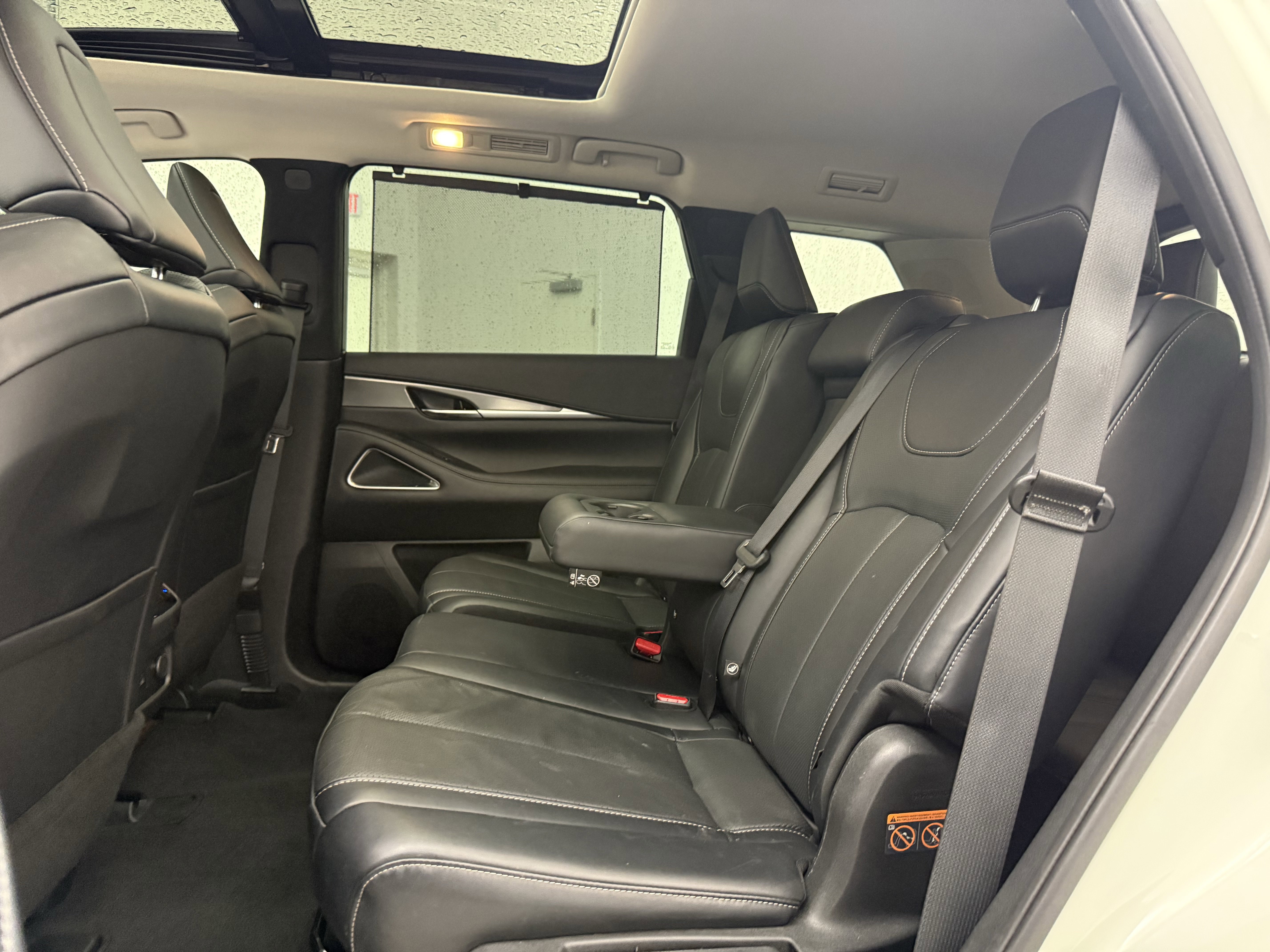 Used 2023 INFINITI QX60 Luxe w/ Performance Audio Package FWD image 25
