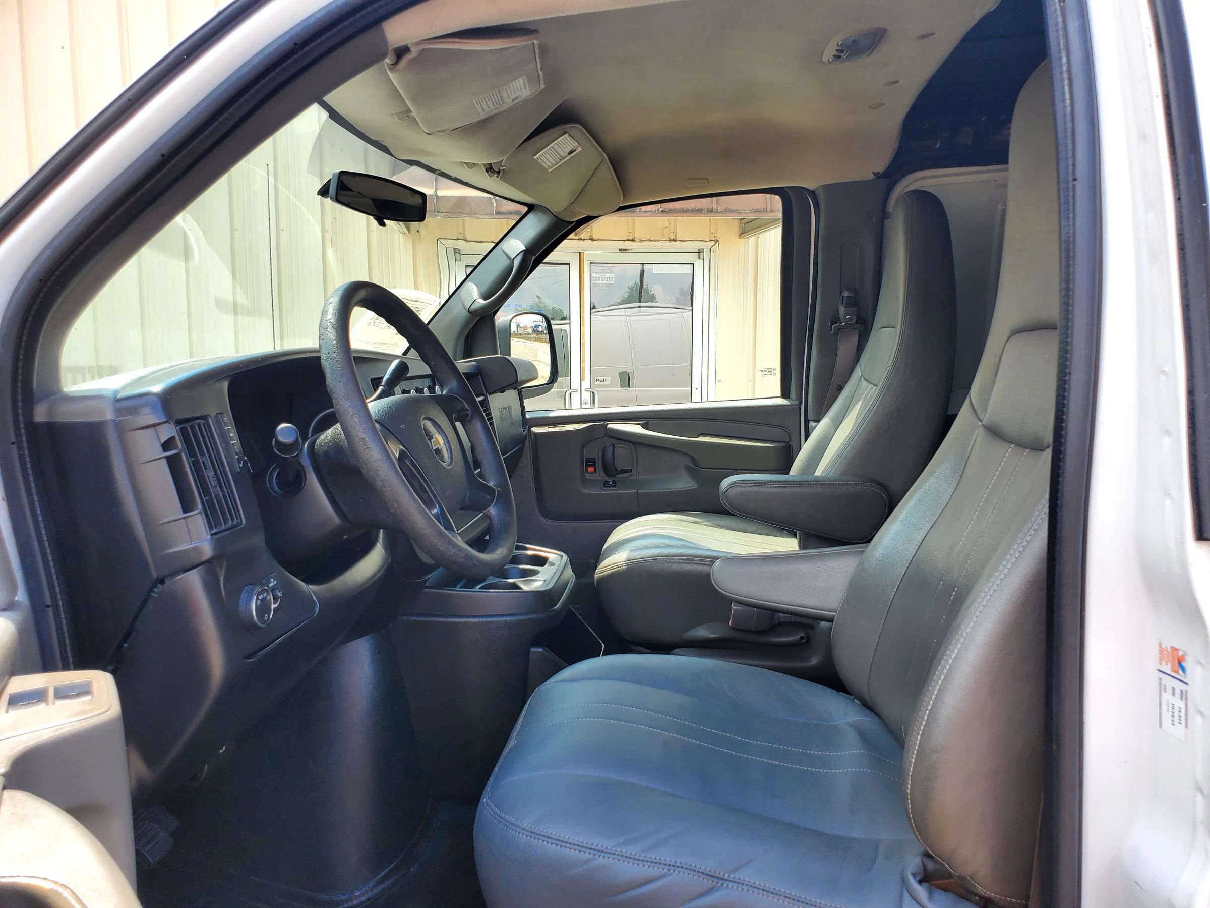 Used 2014 Chevrolet Express 1500 RWD image 28