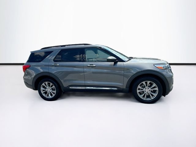 Used 2021 Ford Explorer XLT w/ Equipment Group 202A AWD/4WD image 11