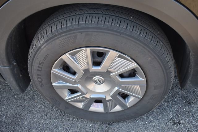 Used 2025 Nissan Kicks S image 11