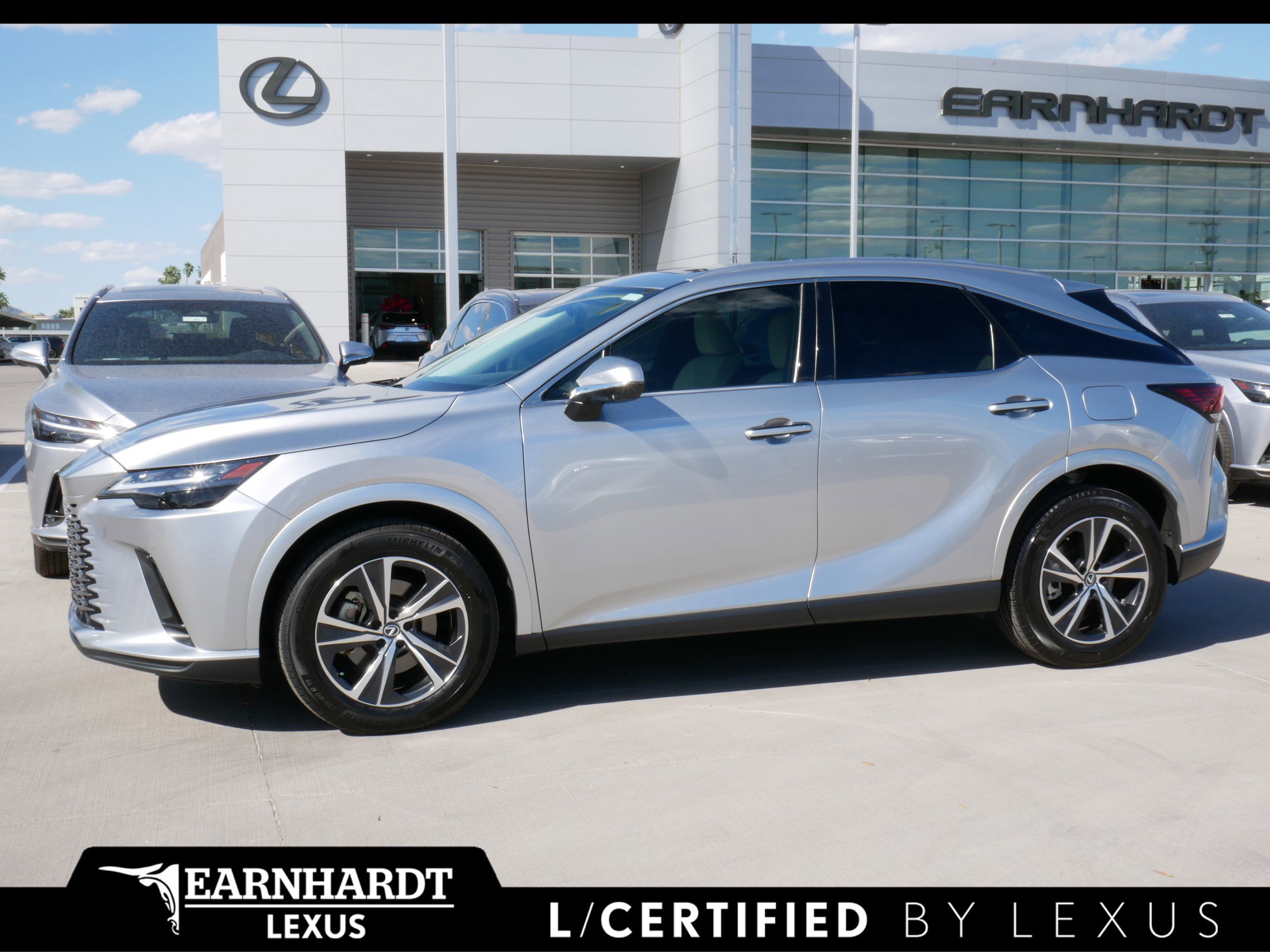 Used 2024 Lexus RX 350h w/ Convenience Package image 1