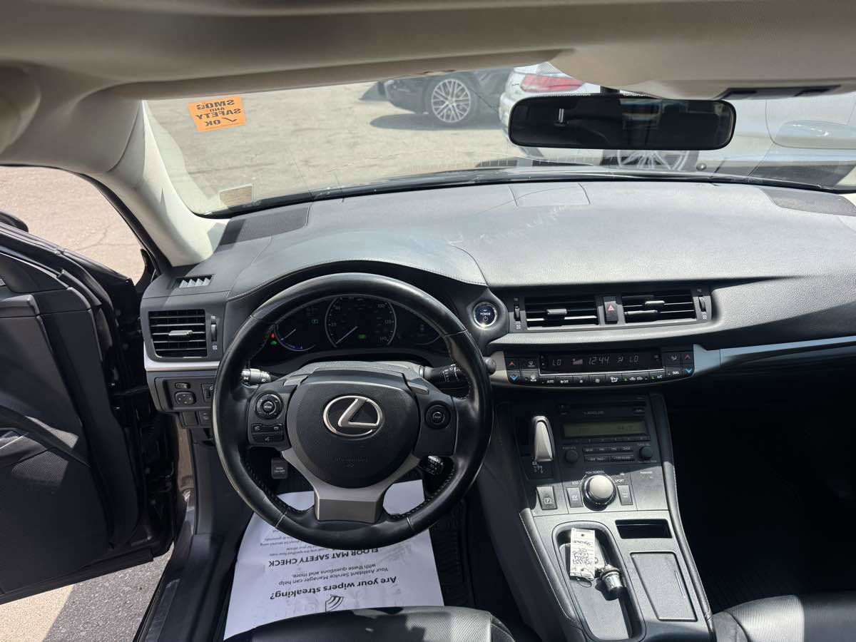 Used 2014 Lexus CT 200h image 11