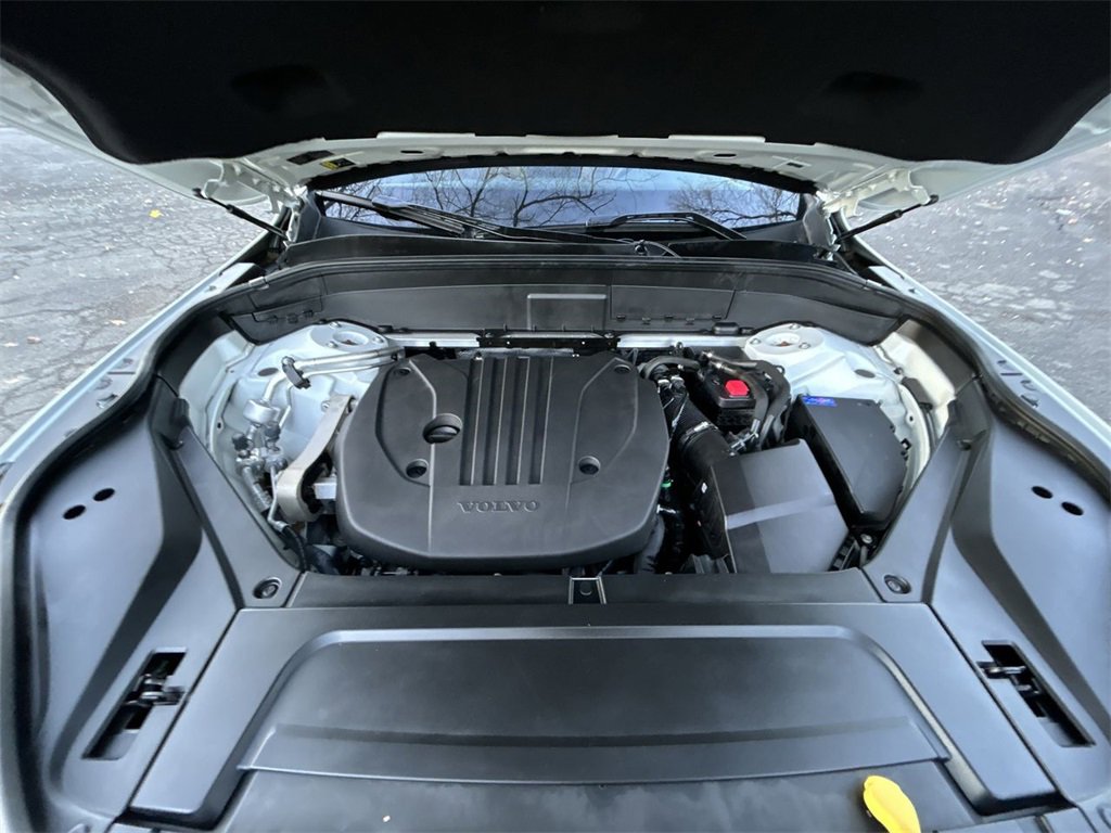 Certified 2024 Volvo XC90 B5 Plus w/ Protection Package Premier image 14