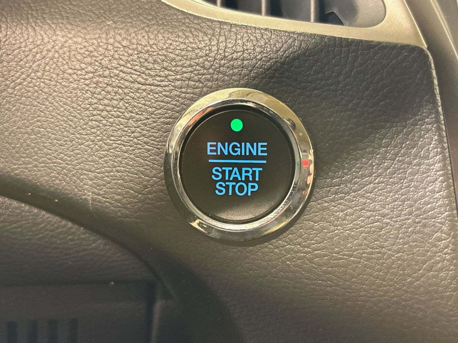 Used 2021 Ford Edge SE image 26