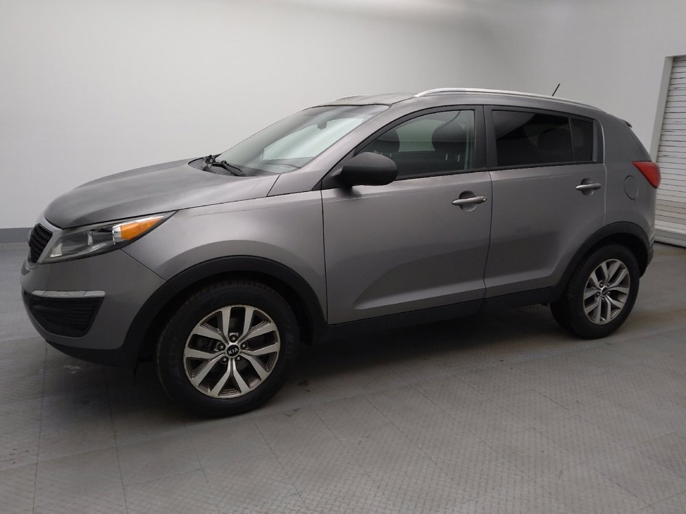 Used 2016 Kia Sportage LX w/ LX Popular Package image 2