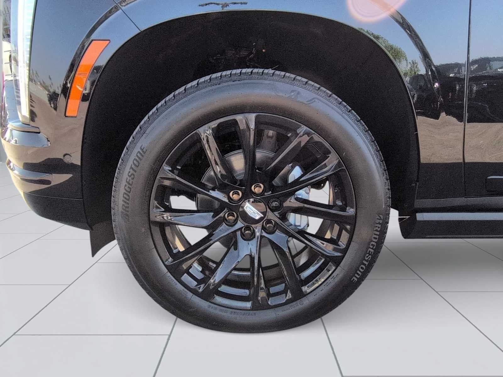 New 2026 Cadillac Escalade Sport w/ LPO, ONYX Package AWD/4WD image 29