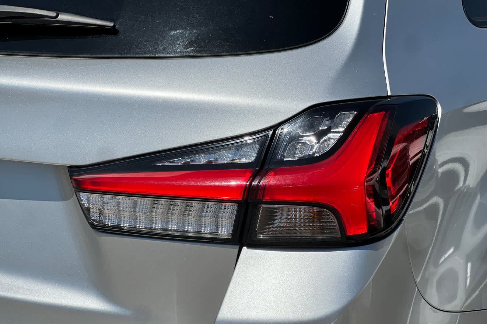 Used 2024 Mitsubishi Outlander Sport ES AWD/4WD image 33