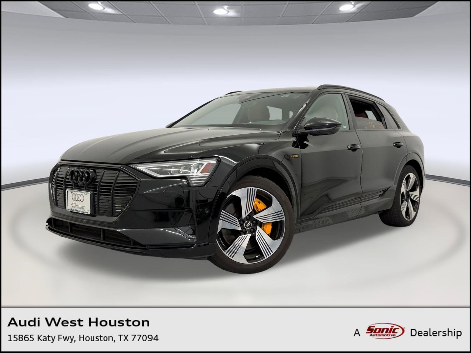 Certified 2022 Audi e-tron Premium Plus w/ Premium Plus Package AWD/4WD image 1