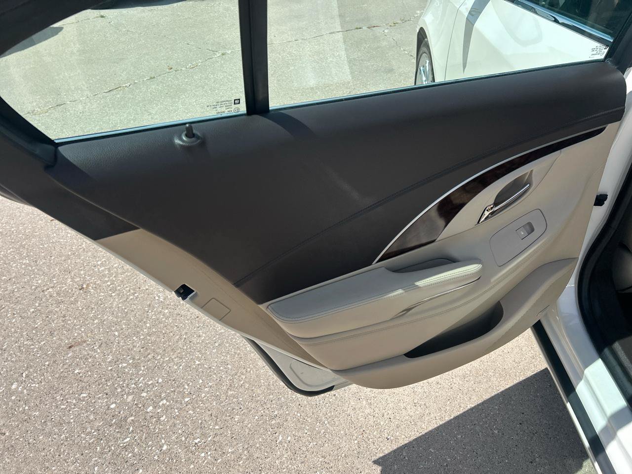 Used 2014 Buick LaCrosse Premium w/ Driver Confidence Package FWD image 11