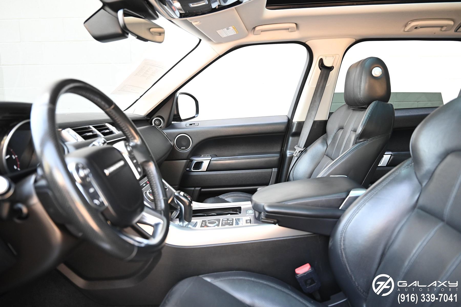 Used 2017 Land Rover Range Rover Sport HSE AWD/4WD image 19