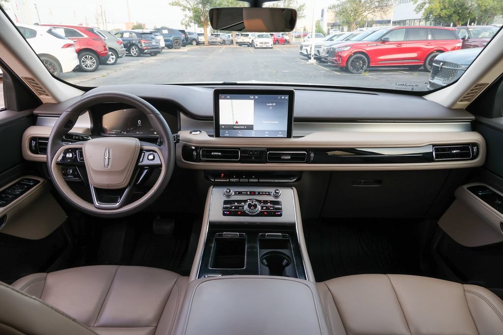 Used 2022 Lincoln Aviator AWD w/ Premium Package image 41