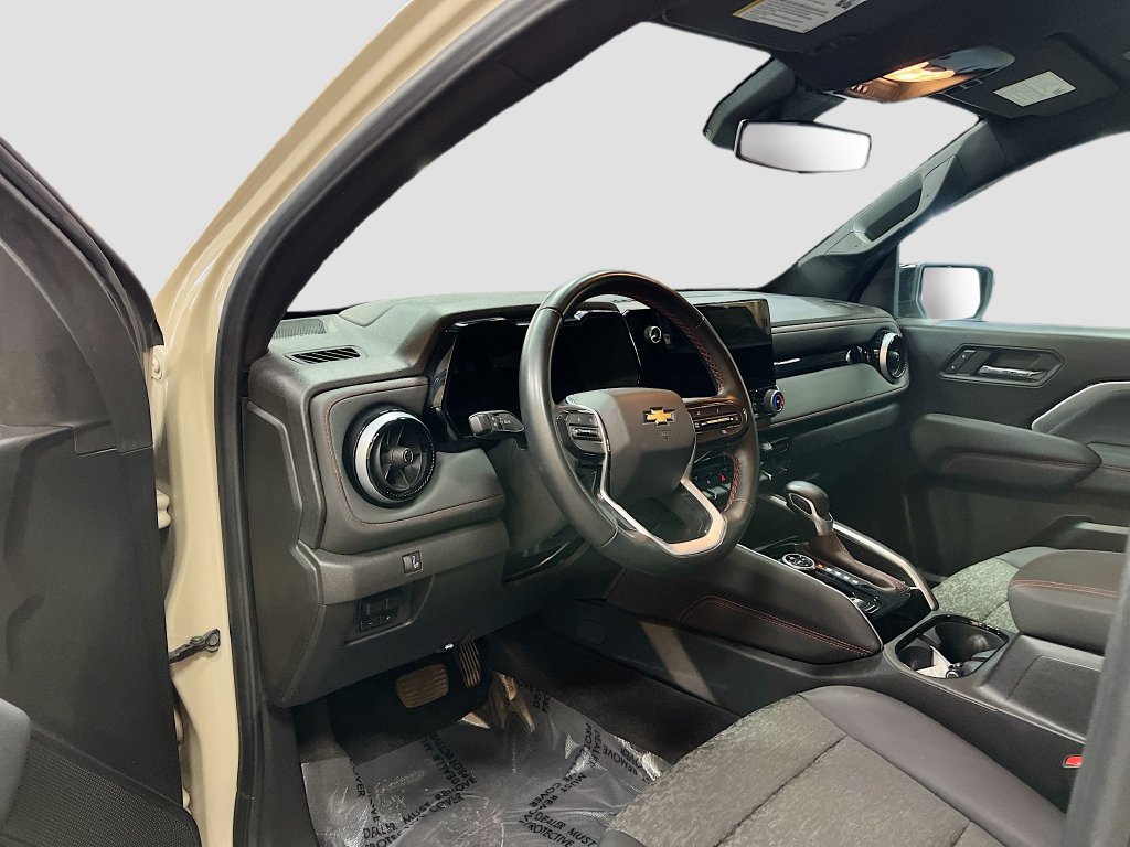 Used 2024 Chevrolet Colorado Z71 w/ Advanced Trailering Package AWD/4WD image 9