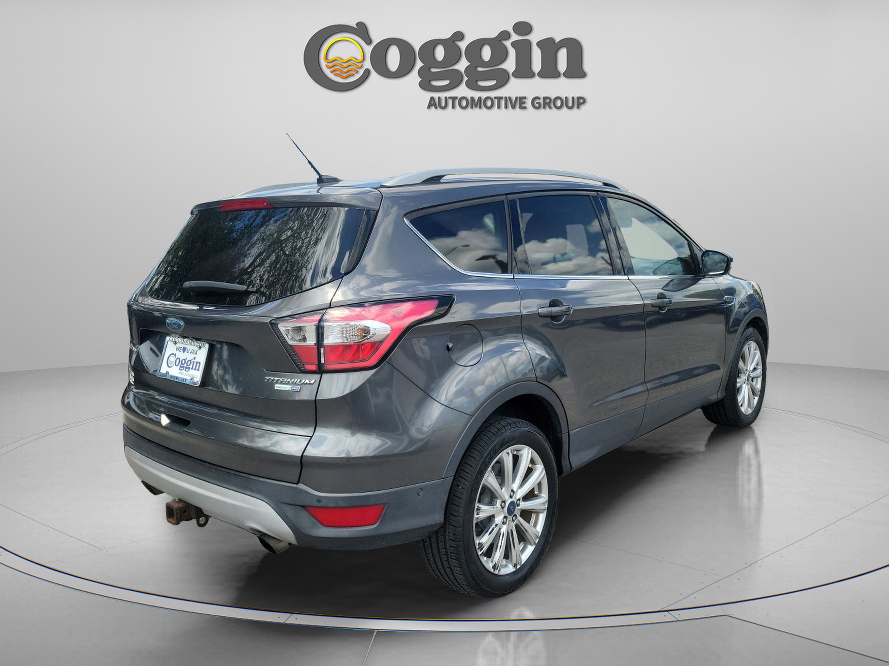 Used 2017 Ford Escape Titanium w/ Equipment Group 301A AWD/4WD image 3