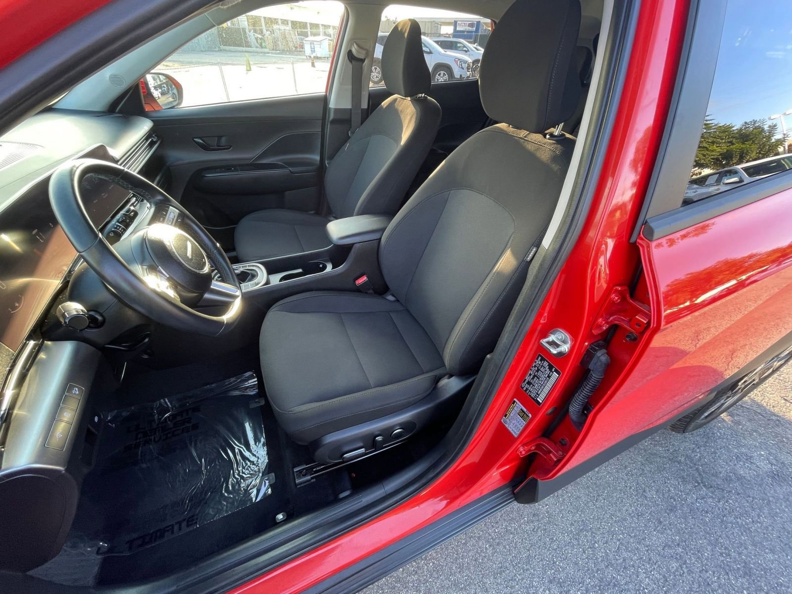 Used 2025 Hyundai Kona SEL image 36