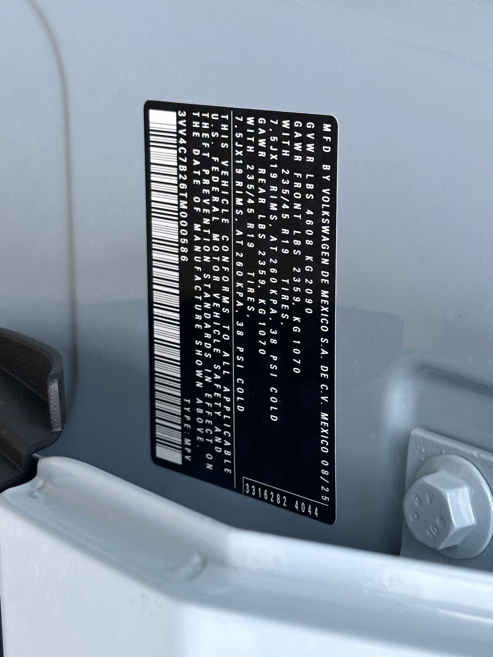 New 2026 Volkswagen Taos SEL image 19