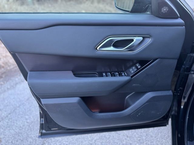 Used 2026 Land Rover Range Rover Velar Dynamic SE image 10
