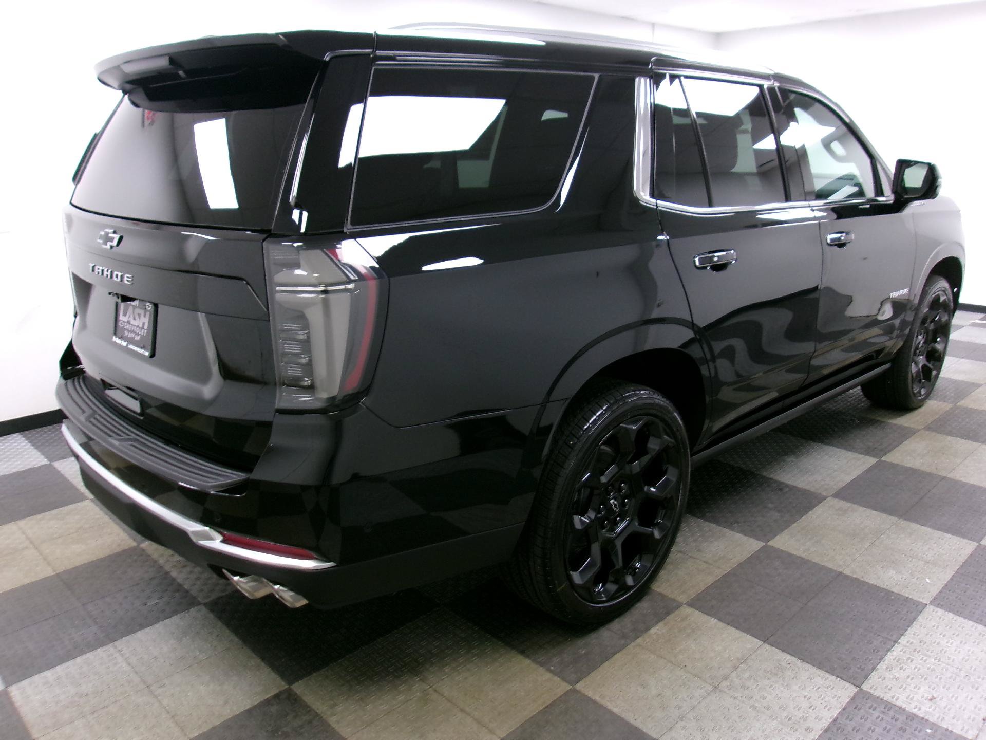 New 2026 Chevrolet Tahoe High Country AWD/4WD image 14